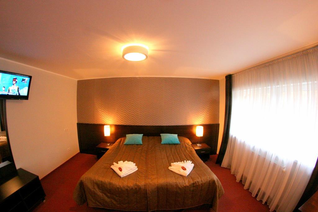 Hotel I Restauracja Zloty Las Номер фото